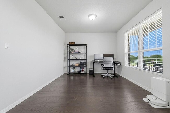 Building Photo - 17616 Chino Ln