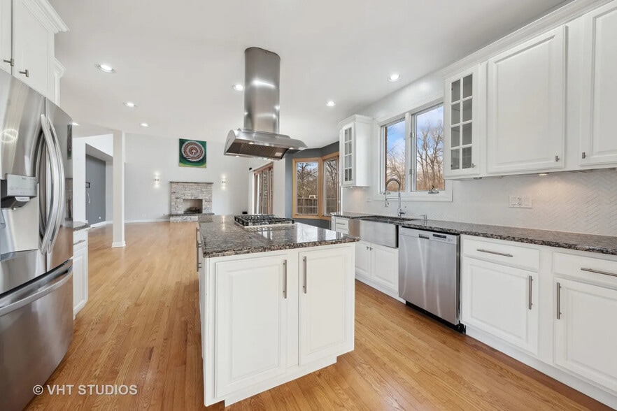 Kitchen overlooking living - 17W234 Massel Ct