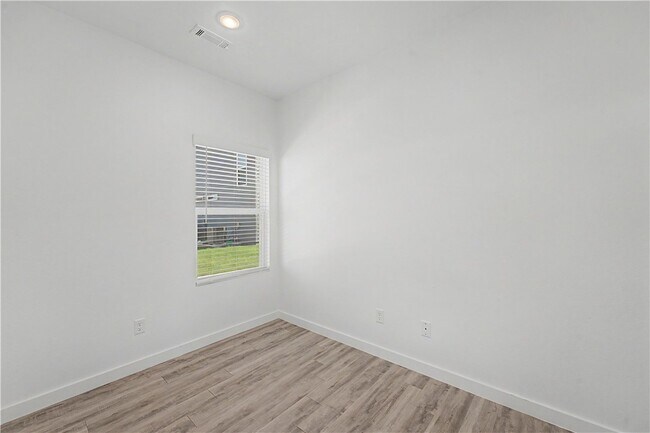 Building Photo - 890 Tennessee Ave