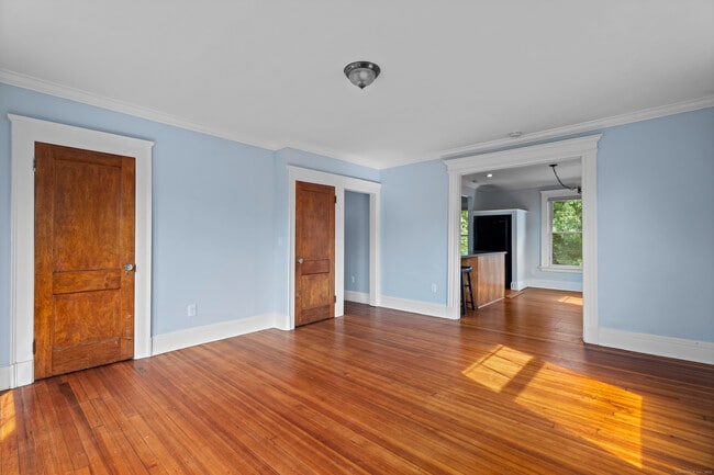 Building Photo - 809 Edgewood Ave