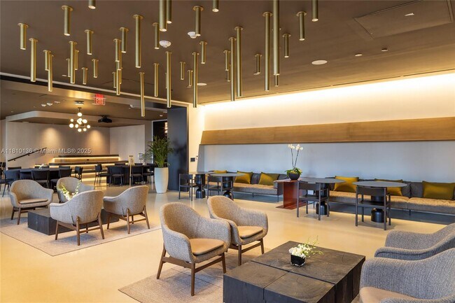 Building Photo - 159 NE 6th St