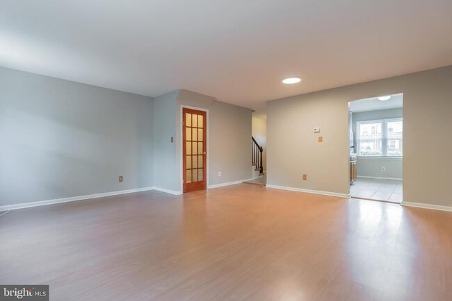 Building Photo - 2054 Forest Hill Ln