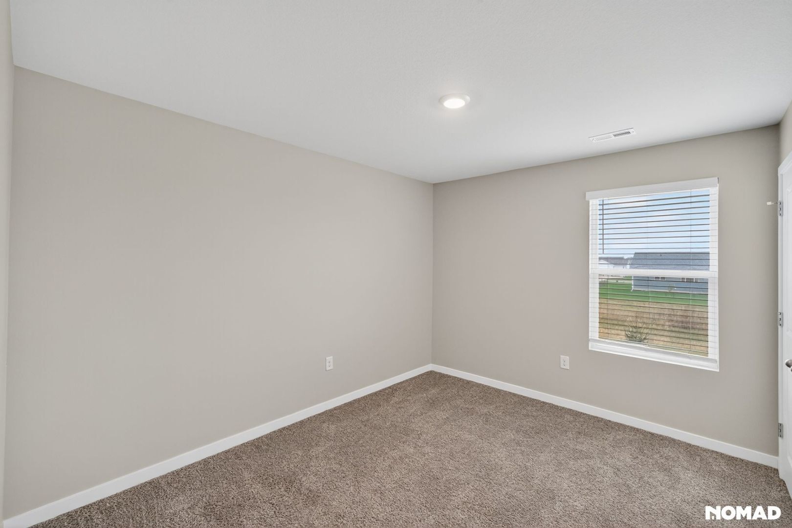 Building Photo - 912 Maywood Ln