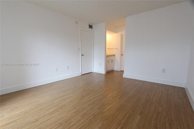 Building Photo - 8540 SW 212th St