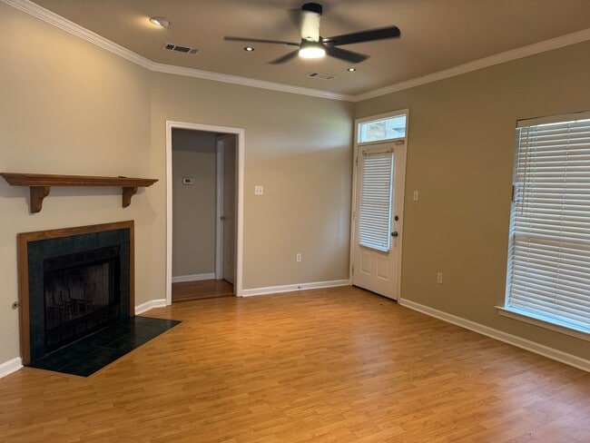 Building Photo - Beautiful Home For Lease In Walker!