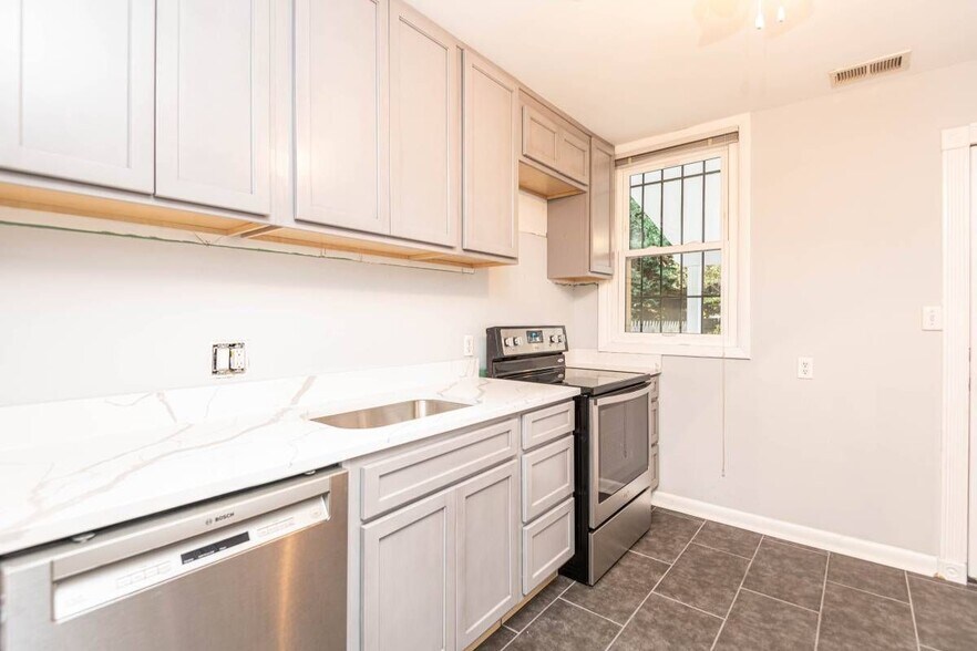 Building Photo - 226 P St NW