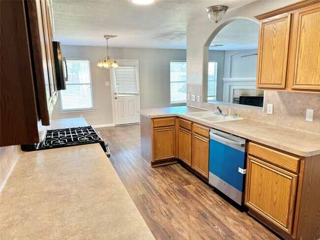 Building Photo - 2911 Silver Shore Ln