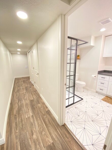Building Photo - 7178 S 420 E