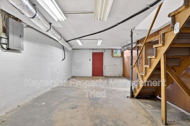 Building Photo - 402 Rand Blvd