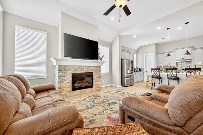 Building Photo - 6034 Painted Plains Ln