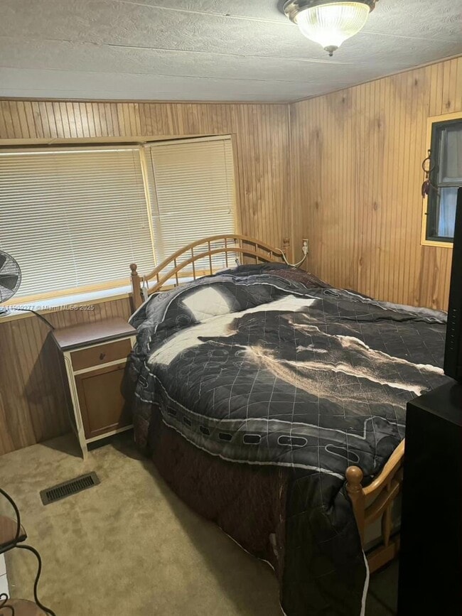 Building Photo - 5470 SW 25th Way