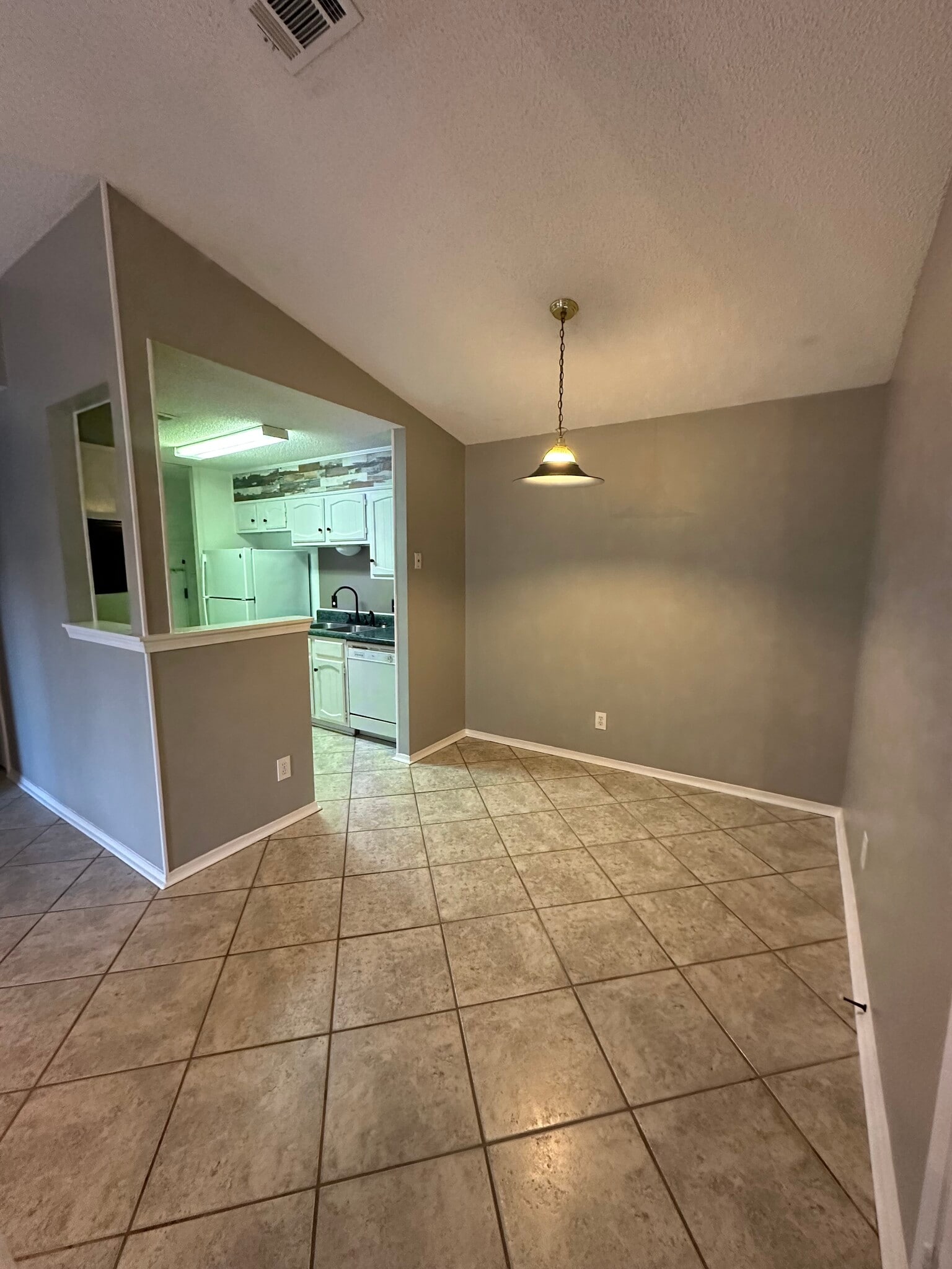 Building Photo - 2299 Scenic Hwy