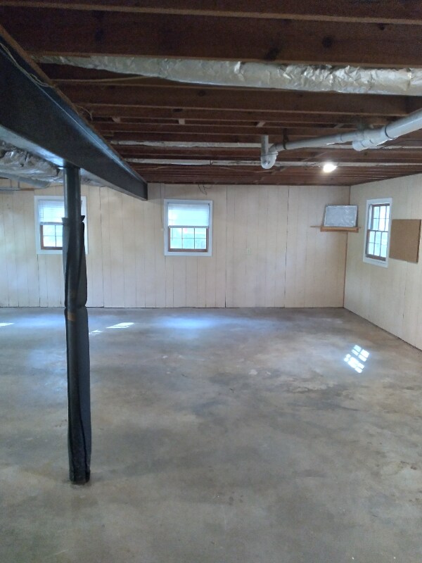 Building Photo - 3780 Dora Dr SE