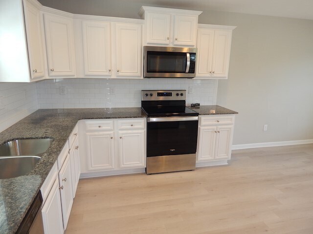 Building Photo - 131 Sunny Pt Lp