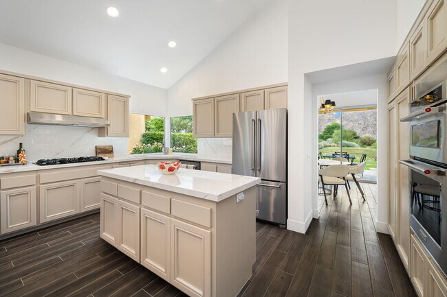 Building Photo - 56765 Merion