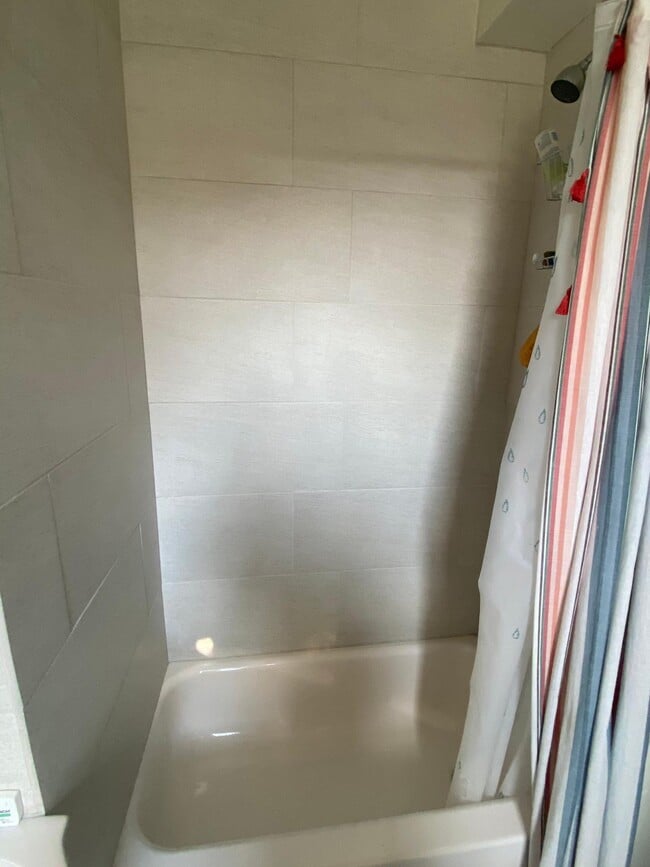 Building Photo - 750 S 4th St