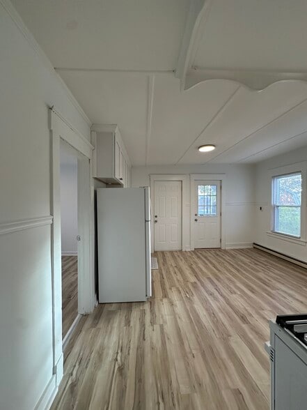 Building Photo - 12 Margerie St