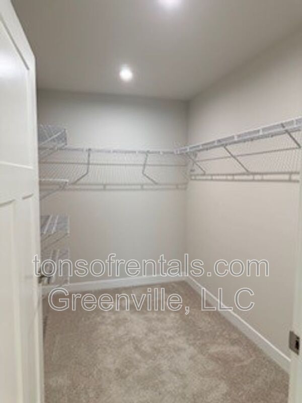 Building Photo - 4527 Duparc Way