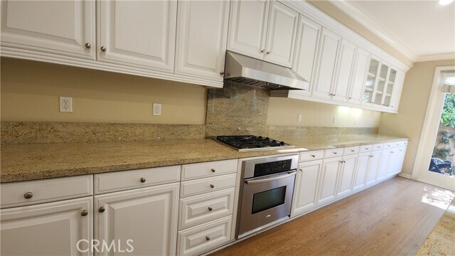 Building Photo - 32 Loquat