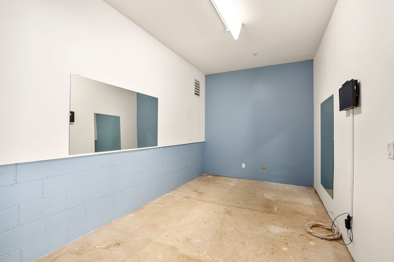 Building Photo - 5241 Colodny Dr
