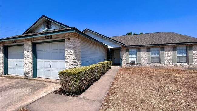 Building Photo - 506 Willowbend Cove