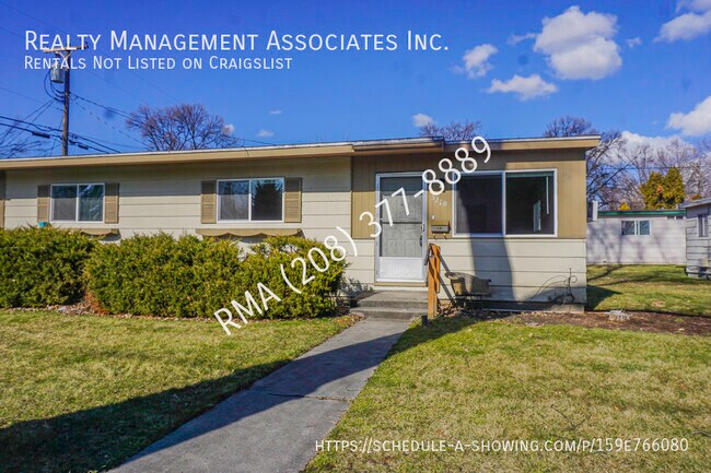 Primary Photo - 2 Bedroom Duplex Between 32nd & 33rd St in...