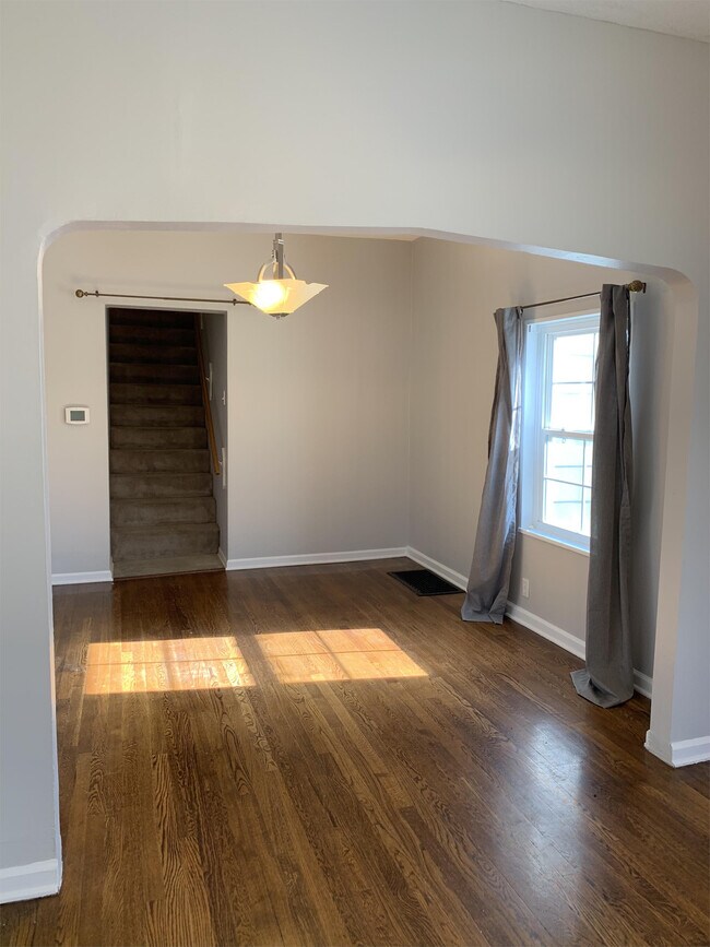 Building Photo - 6033 Harrison St