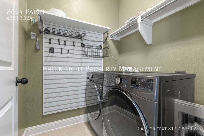 Building Photo - 8024 Paisley-
