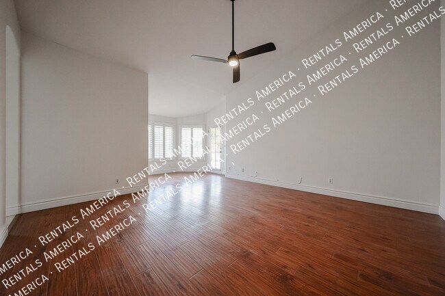 Building Photo - 532 E Stonebridge Dr