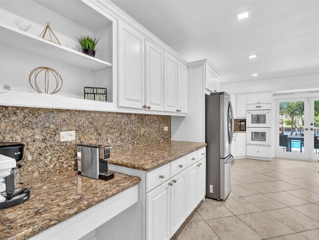 Building Photo - 413 Tamarind Dr