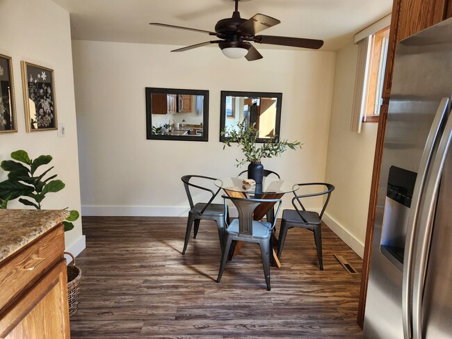 Building Photo - Old Town Duplex!