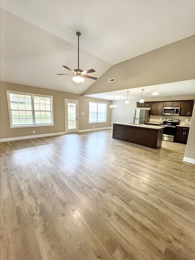 Building Photo - 137 Ardell Dr