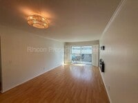 Building Photo - 236 E Surfside Dr