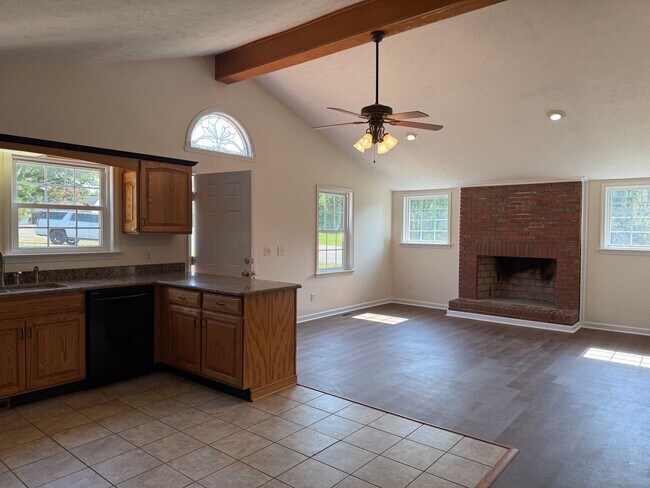 Building Photo - 1414 Muddy Creek Rd