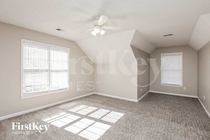 Building Photo - 4004 Southbrook Ct NW