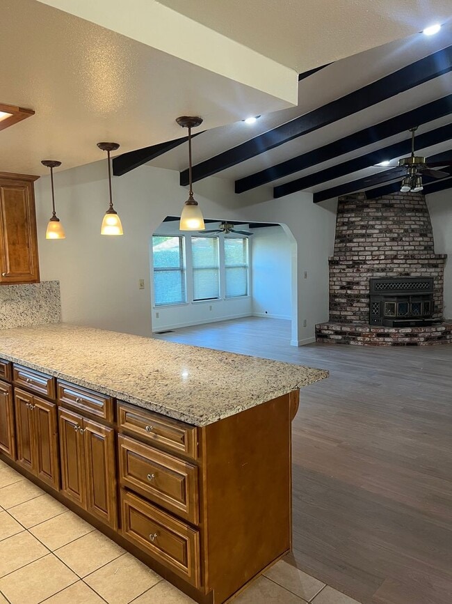 Building Photo - BEAUTIFUL 4 BEDROOM W/POOL IN FAIR OAKS!!