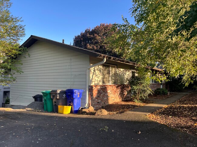 Primary Photo - 3750 SE 36th Place