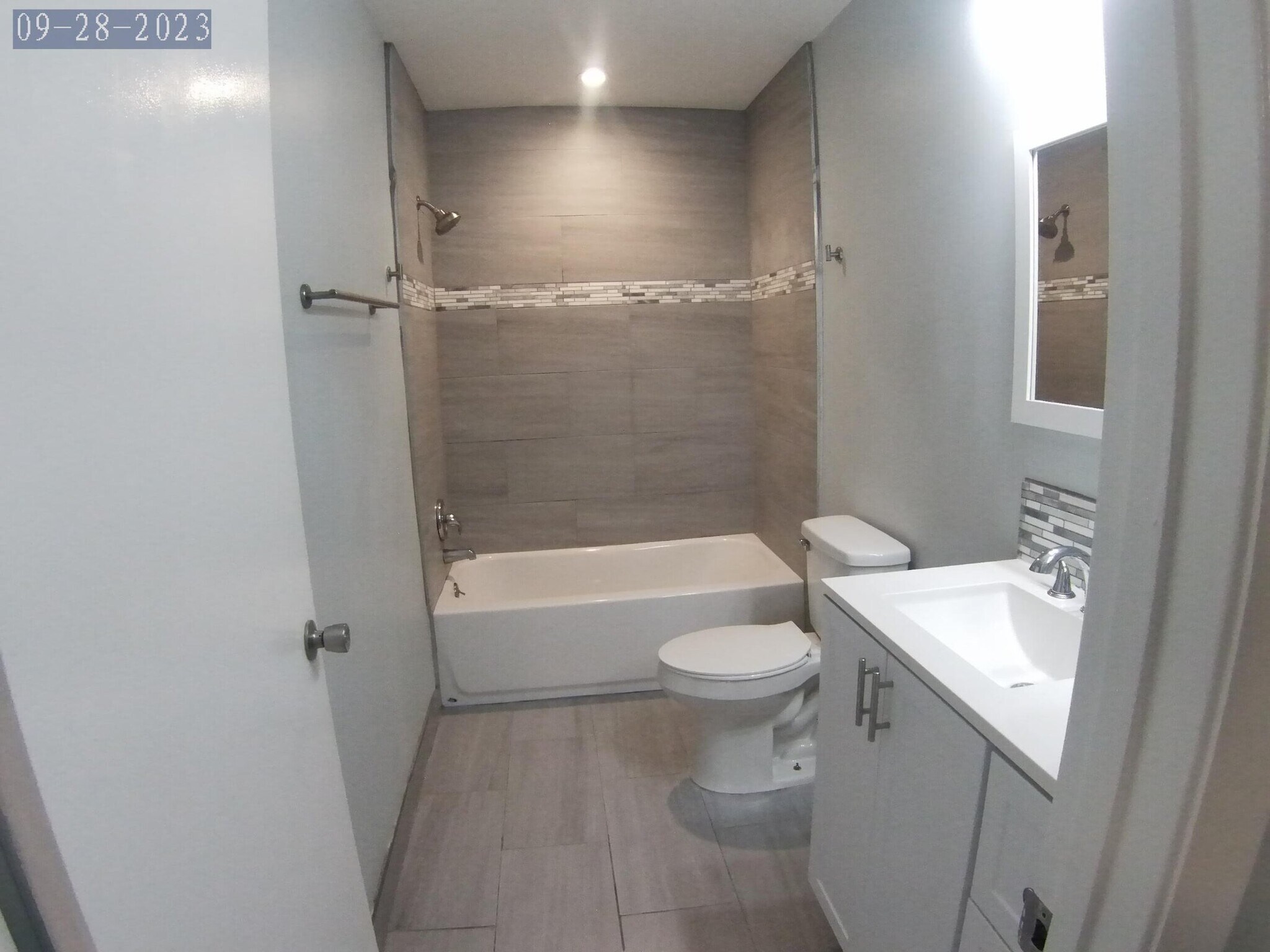 Building Photo - 815 W Boynton Beach Blvd