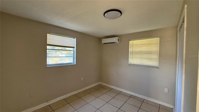 Building Photo - 1314 N Combee Rd