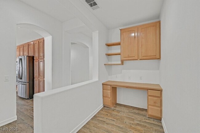 Building Photo - 7221 Sandy Plains Ave