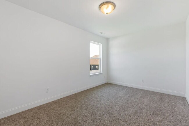 Building Photo - 429 Guethlein Dr