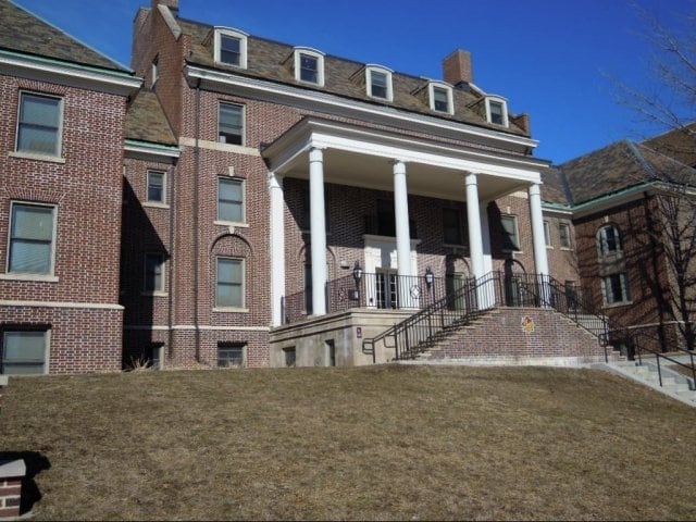 Hawthorn Hill - Hawthorn Hill Apartments