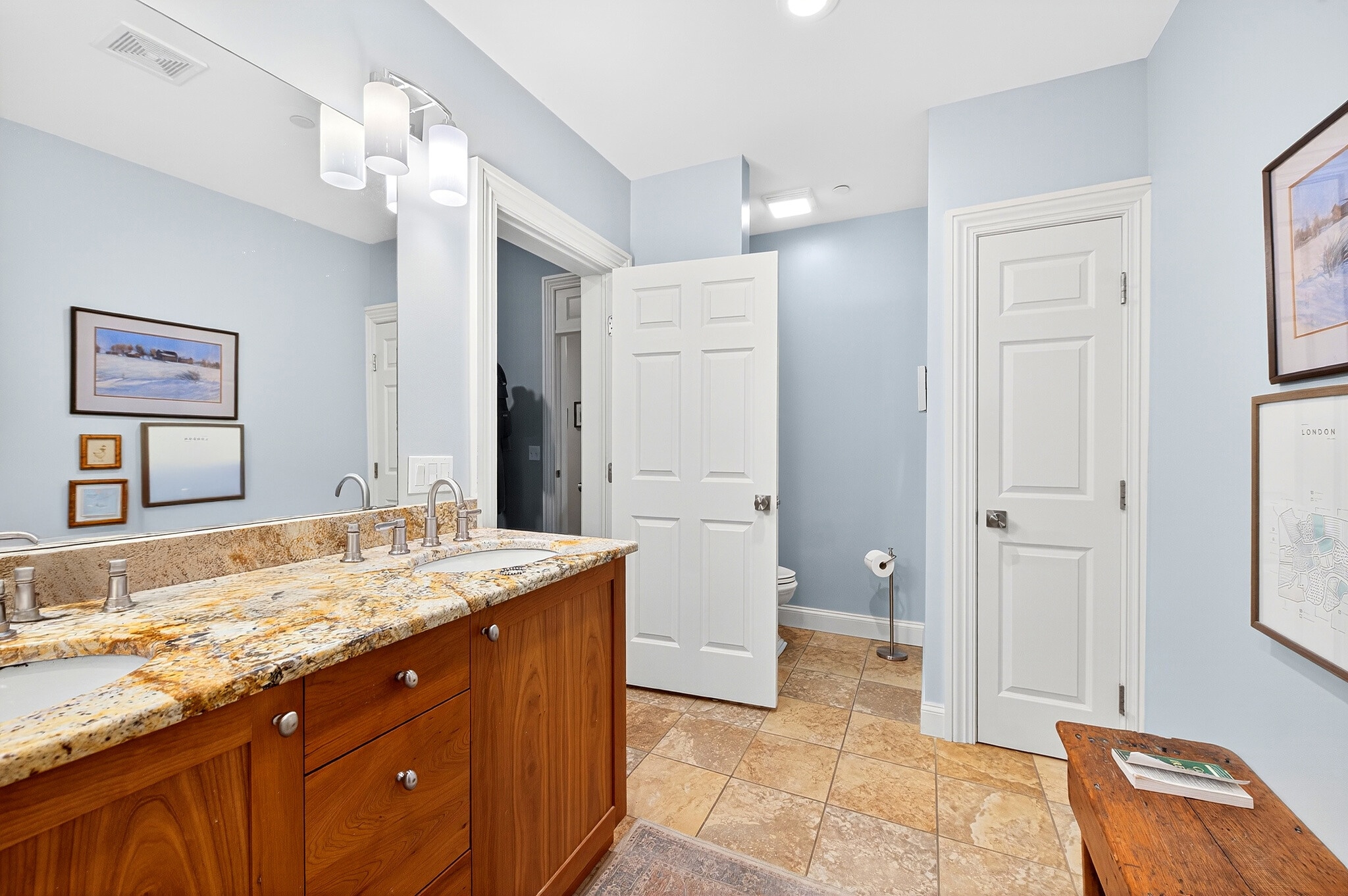 Building Photo - 325 S Salina St