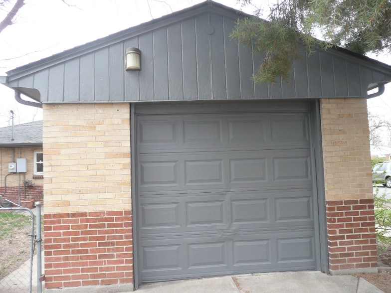 Building Photo - 2160 Osceola St