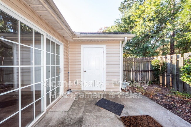 Building Photo - 1345 Pinnacle Ln