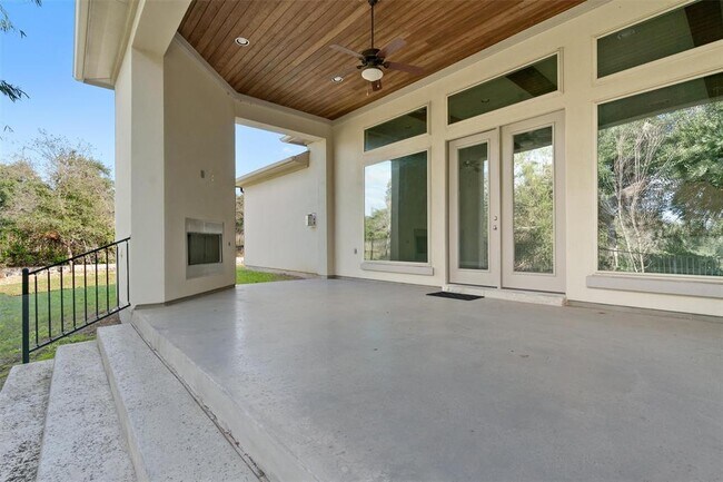 Building Photo - 113 Fair Oaks Dr