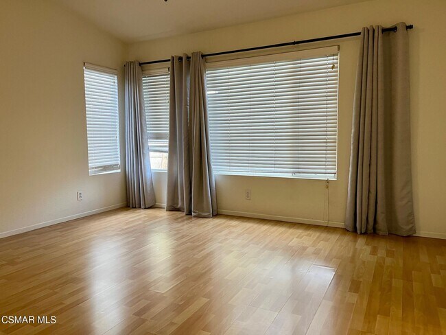 Building Photo - 658 Avenida Magdalena