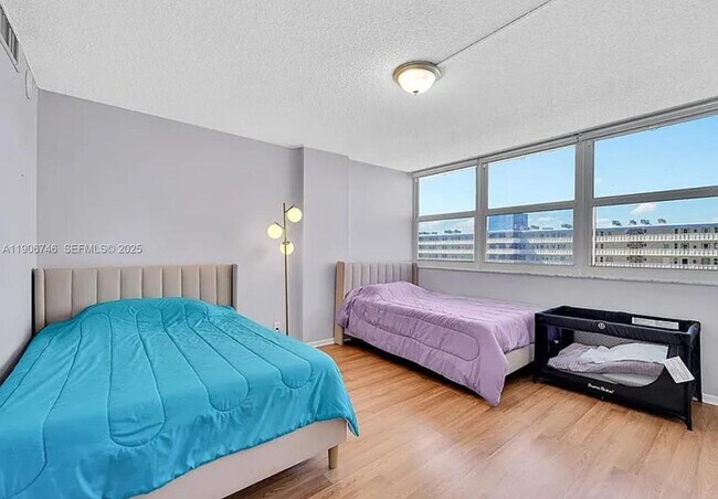 Building Photo - 1880 S Ocean Dr