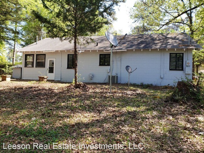Building Photo - 3 br, 1 bath House - 4022 Independence Ave.