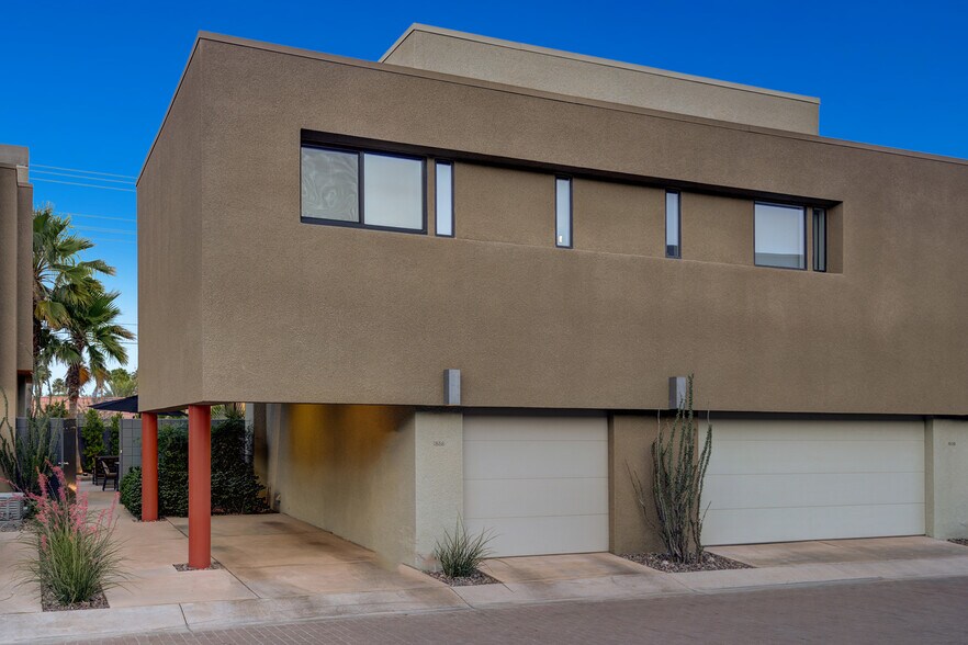 Building Photo - 1536 E Baristo Rd